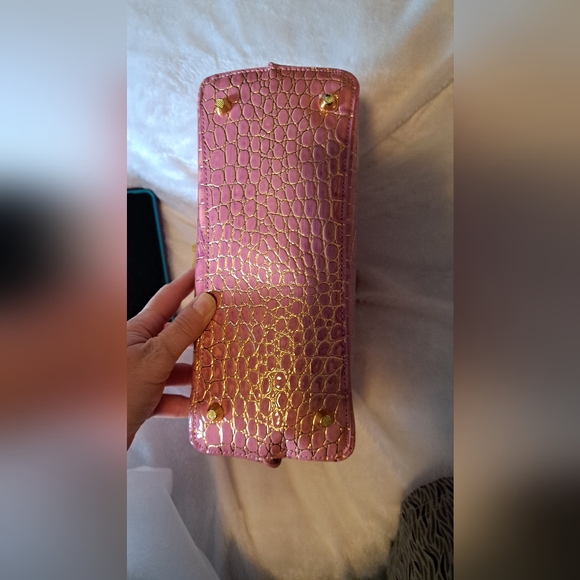 NWT PINK PATENT LEATHER SHIMMER CROC BAG - Picture 12 of 17